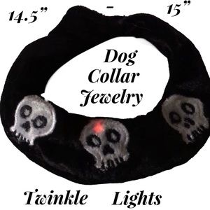 VIDEO Lights Up Goth Black Velvet Dog Collar Emb Skulls hook loop 9” neck